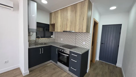 Moradia T2 para Venda em Igreja Nova do Sobral