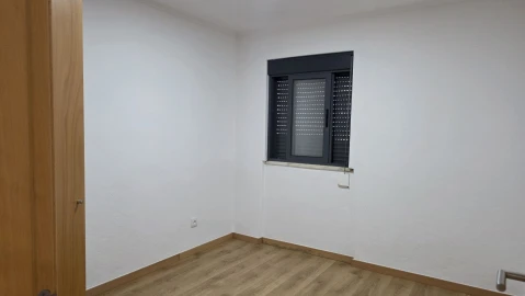 Moradia T2 para Venda em Igreja Nova do Sobral