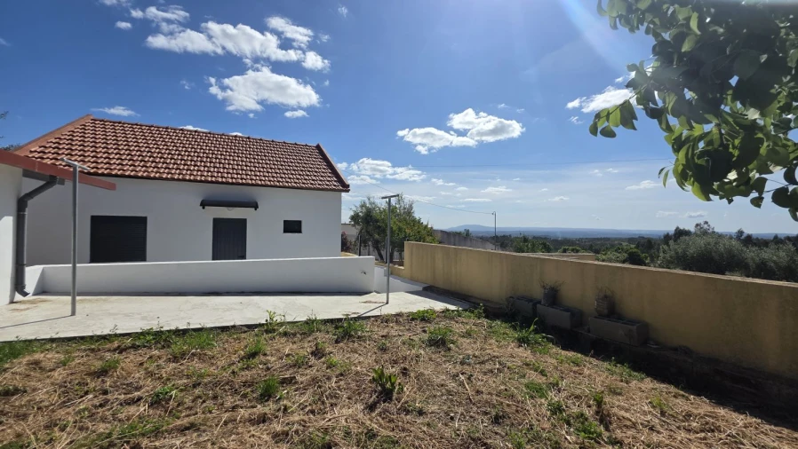 Moradia T2 para Venda em Igreja Nova do Sobral Foto 47