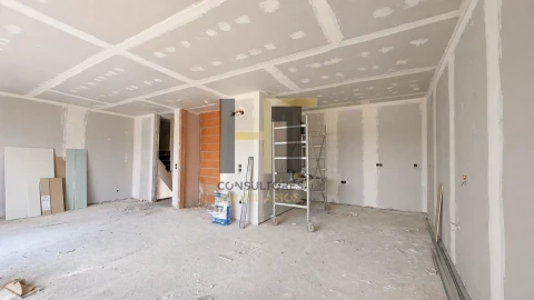 Moradia T3 para Venda em Milheiros