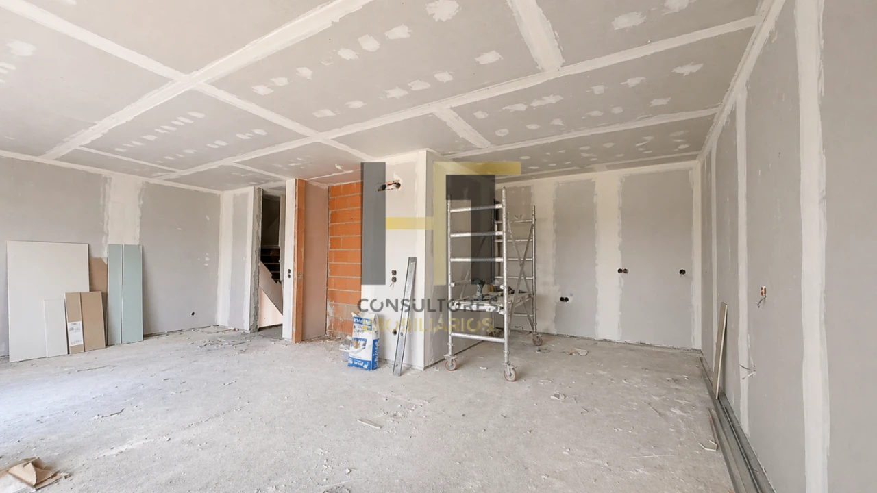 Moradia T3 para Venda em Milheiros Foto 17