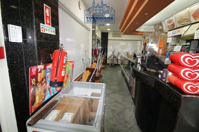 Loja para Trespasse em Pontinha e Famões Foto 15