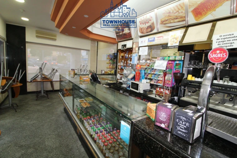 Loja para Trespasse em Pontinha e Famões Foto 16