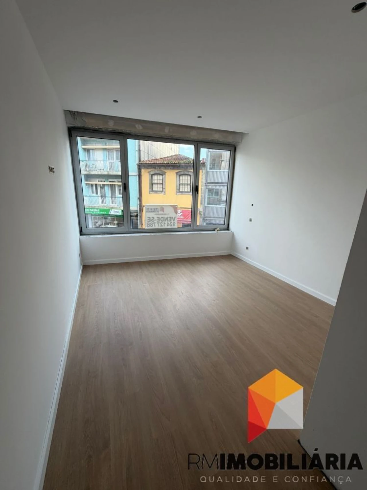 Apartamento T2 para Venda em Paranhos Foto 1