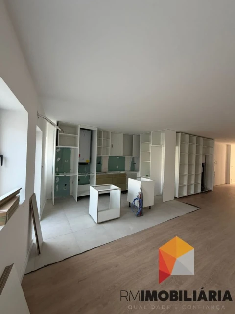 Apartamento T2 para Venda em Paranhos