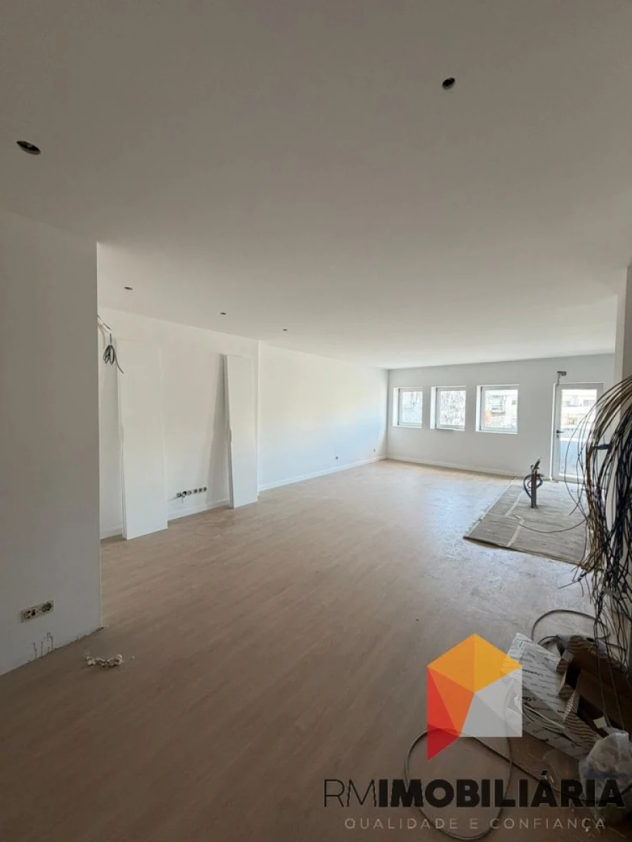 Apartamento T2 para Venda em Paranhos Foto 15