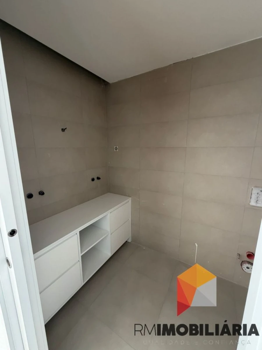 Apartamento T2 para Venda em Paranhos Foto 8