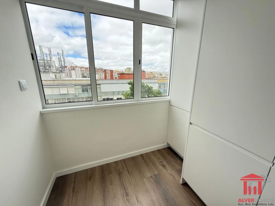 Apartamento T3 para Venda em Benfica Foto 29