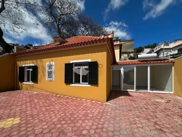 Moradia T2 para Venda em Funchal (Santa Luzia)