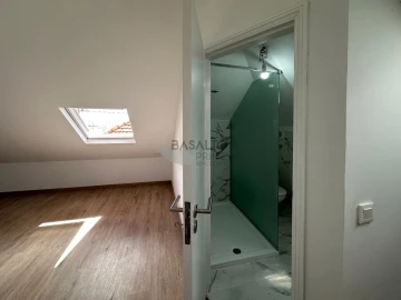 Moradia T2 para Venda em Funchal (Santa Luzia)