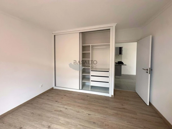 Moradia T2 para Venda em Funchal (Santa Luzia) Foto 17