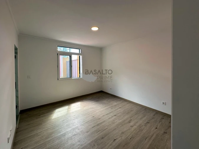 Moradia T2 para Venda em Funchal (Santa Luzia) Foto 13