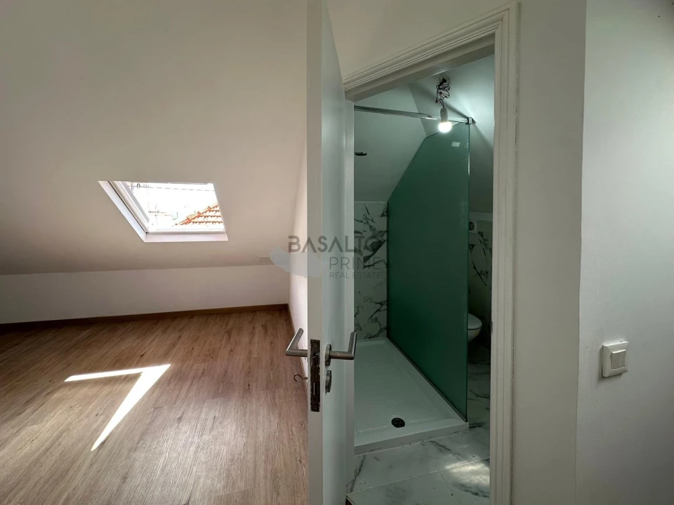 Moradia T2 para Venda em Funchal (Santa Luzia) Foto 23