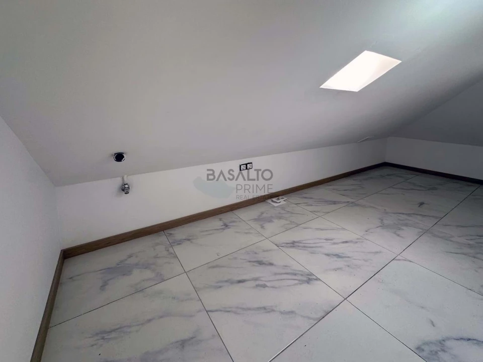 Moradia T2 para Venda em Funchal (Santa Luzia) Foto 21