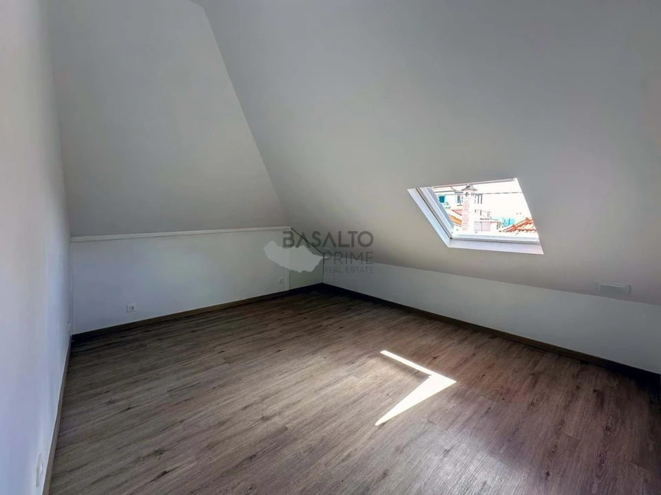 Moradia T2 para Venda em Funchal (Santa Luzia) Foto 11