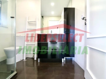 Moradia T4 para Venda em Silveira