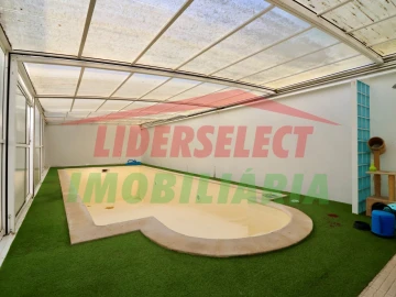 Moradia T4 para Venda em Silveira