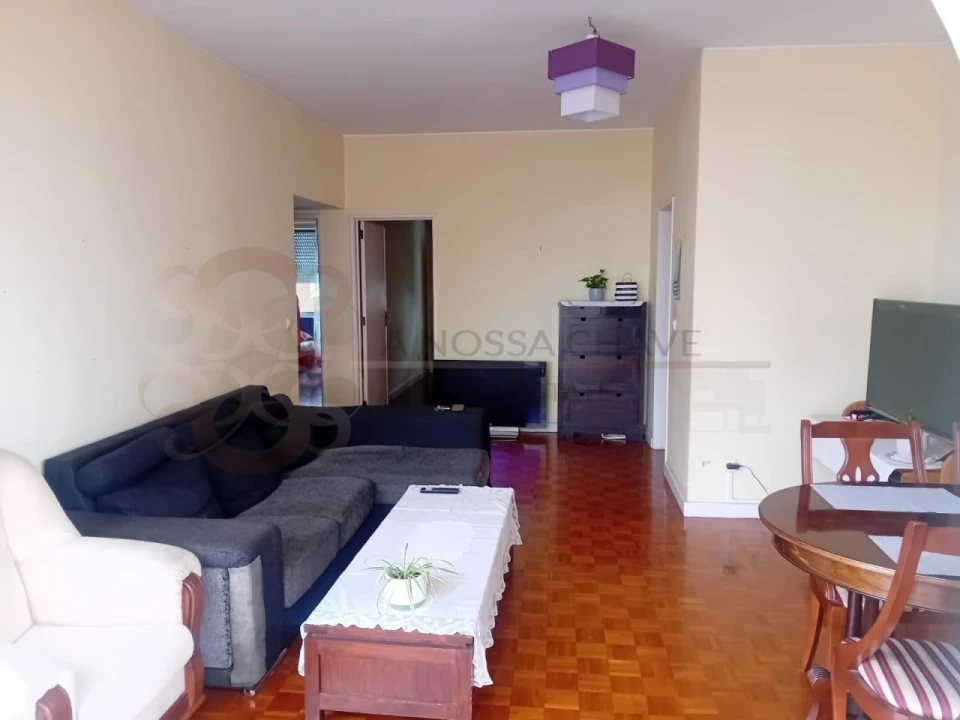 Apartamento T3 para Venda em Alfragide Foto 3