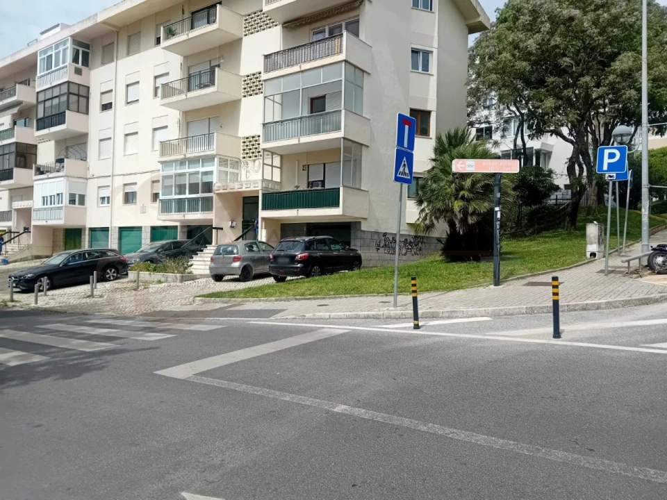 Apartamento T3 para Venda em Alfragide Foto 10