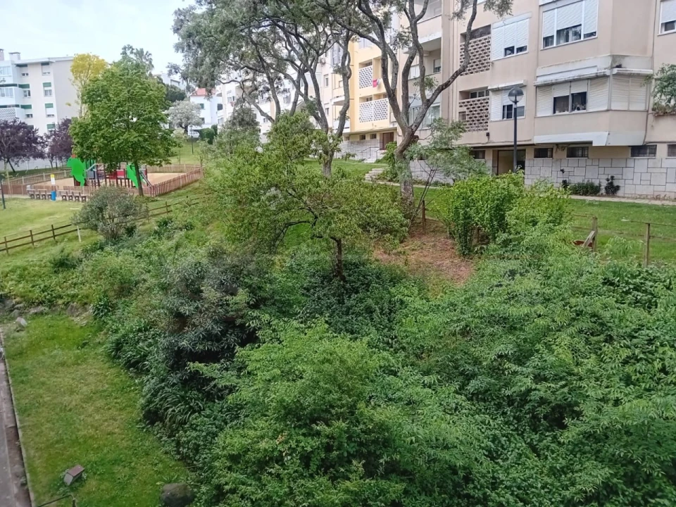 Apartamento T3 para Venda em Alfragide Foto 11