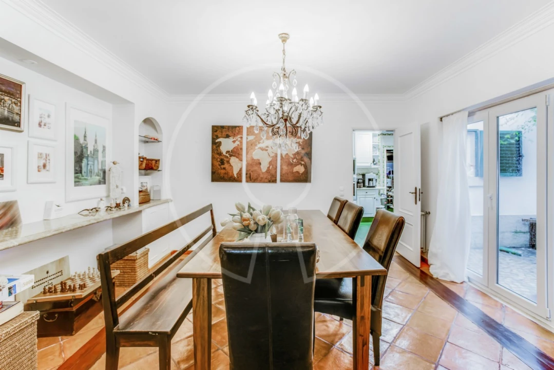 Moradia T5 para Arrendamento em Rio de Mouro Foto 10