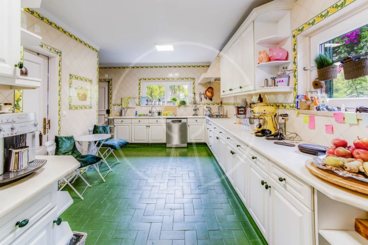 Moradia T5 para Arrendamento em Rio de Mouro Foto 13