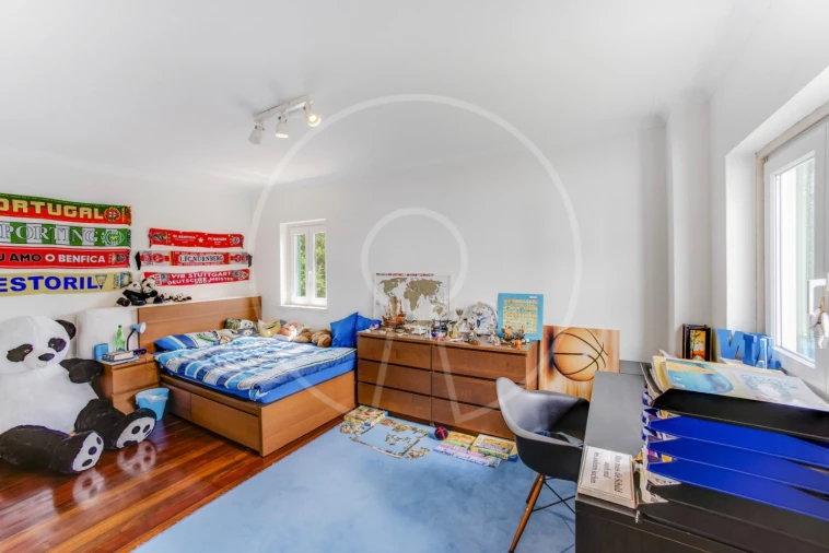 Moradia T5 para Arrendamento em Rio de Mouro Foto 25