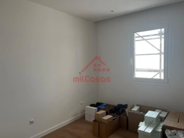 Apartamento T1 para Venda em Santa Maria, São Pedro e Matacães