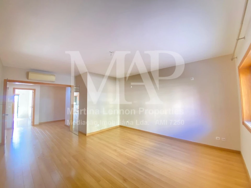 Apartamento T2 para Venda em Alcabideche Foto 6