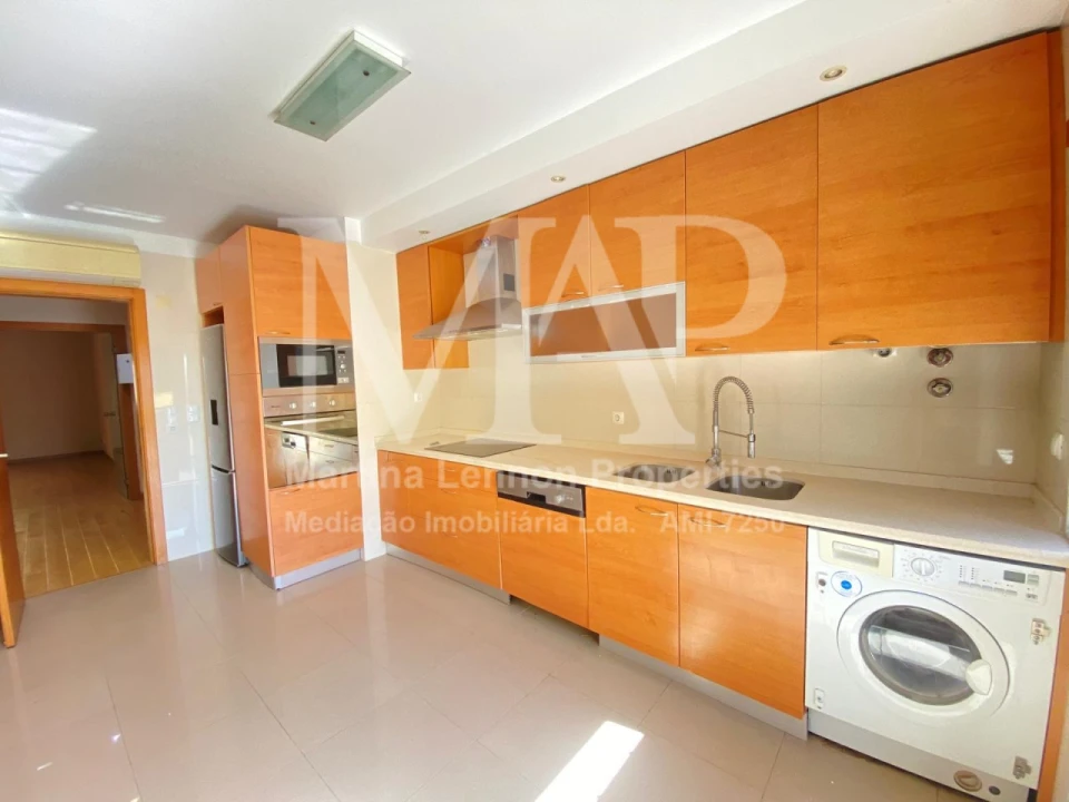 Apartamento T2 para Venda em Alcabideche Foto 11