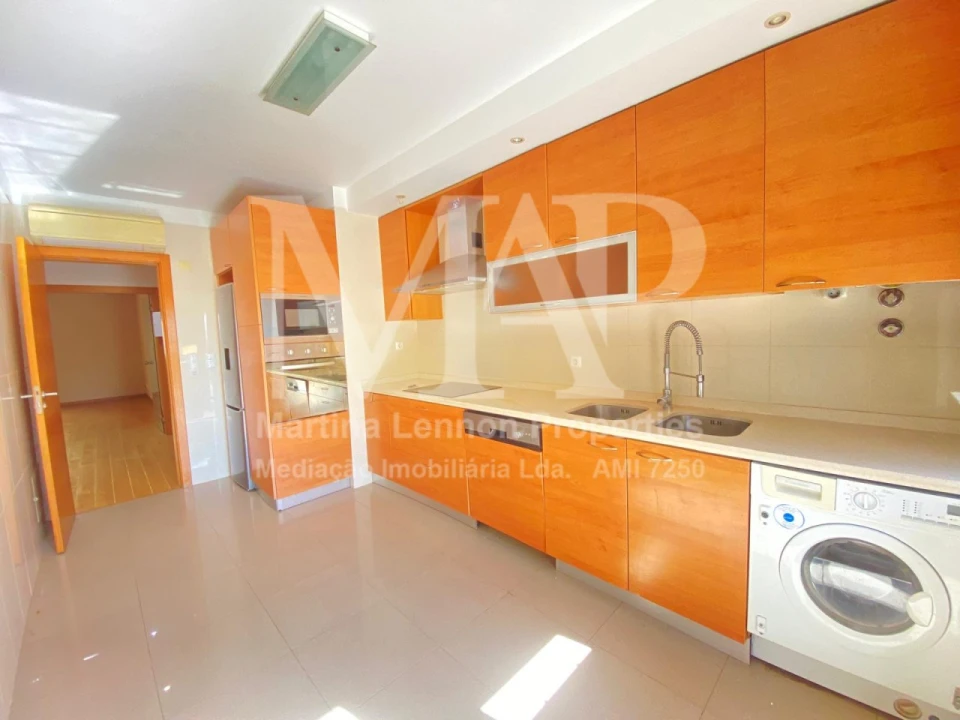 Apartamento T2 para Venda em Alcabideche Foto 12