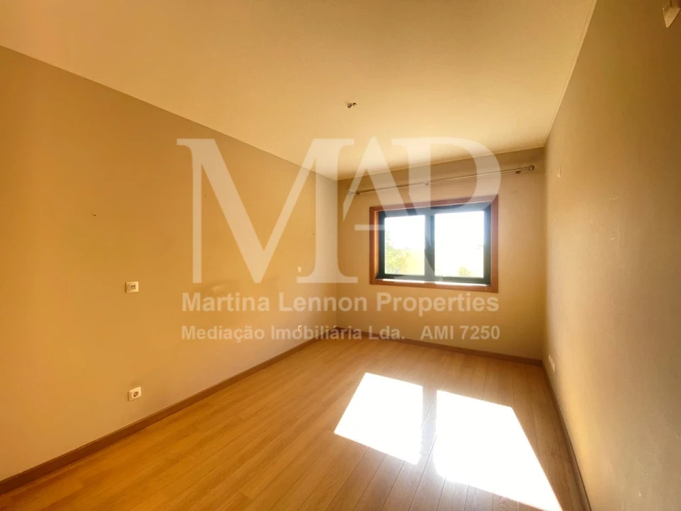 Apartamento T2 para Venda em Alcabideche Foto 14