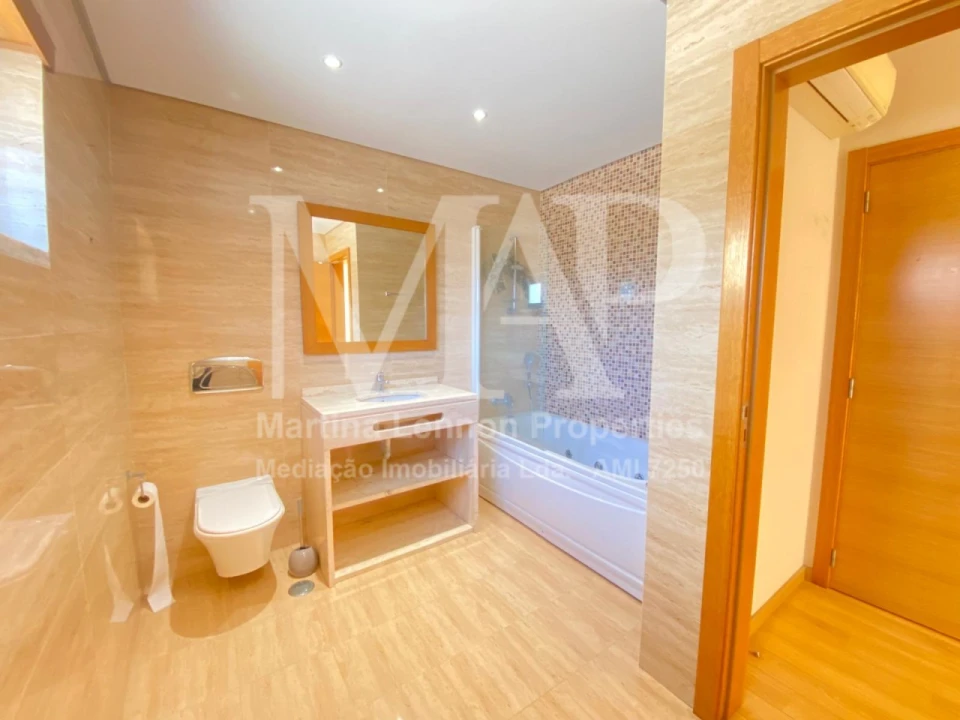 Apartamento T2 para Venda em Alcabideche Foto 22