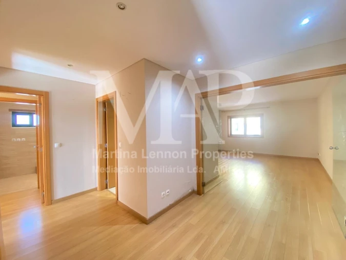 Apartamento T2 para Venda em Alcabideche Foto 4