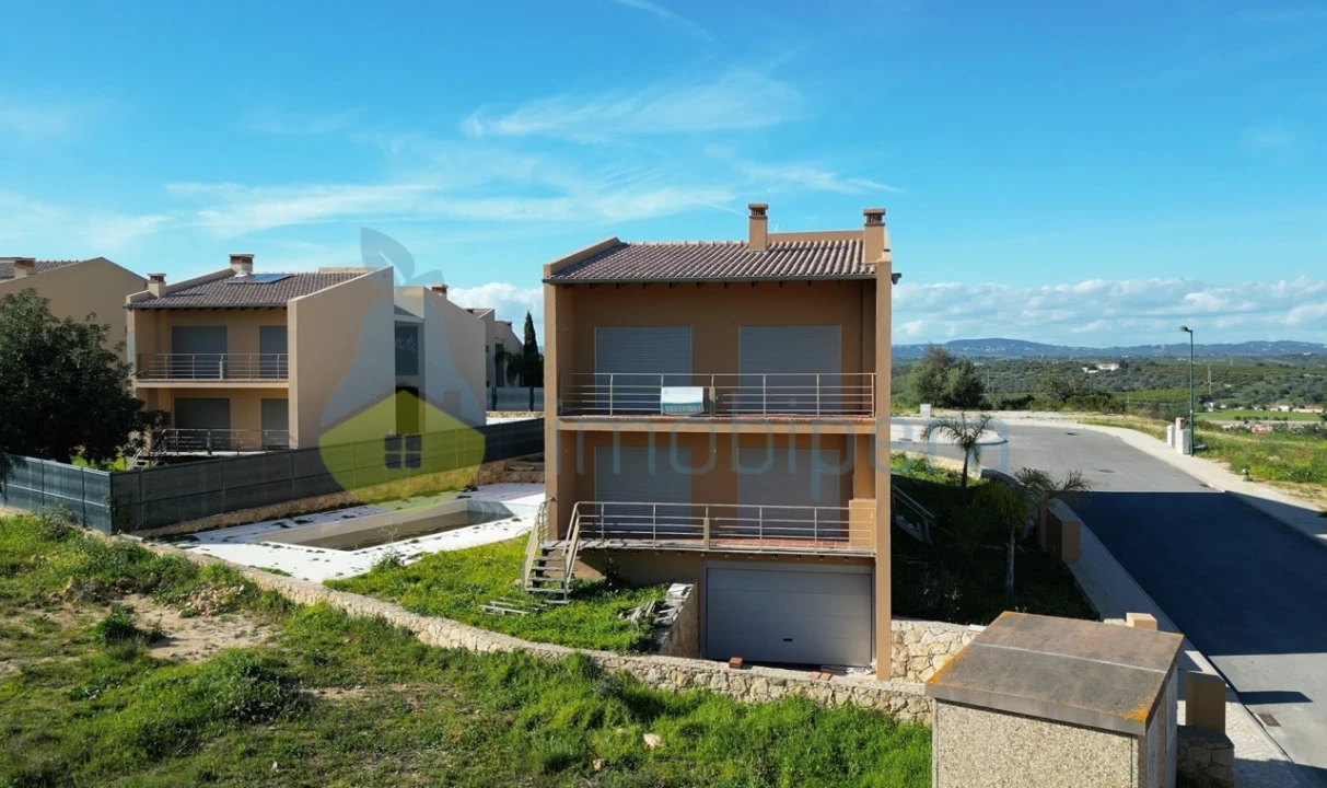 Moradia T4 para Venda em Algoz e Tunes Foto 2