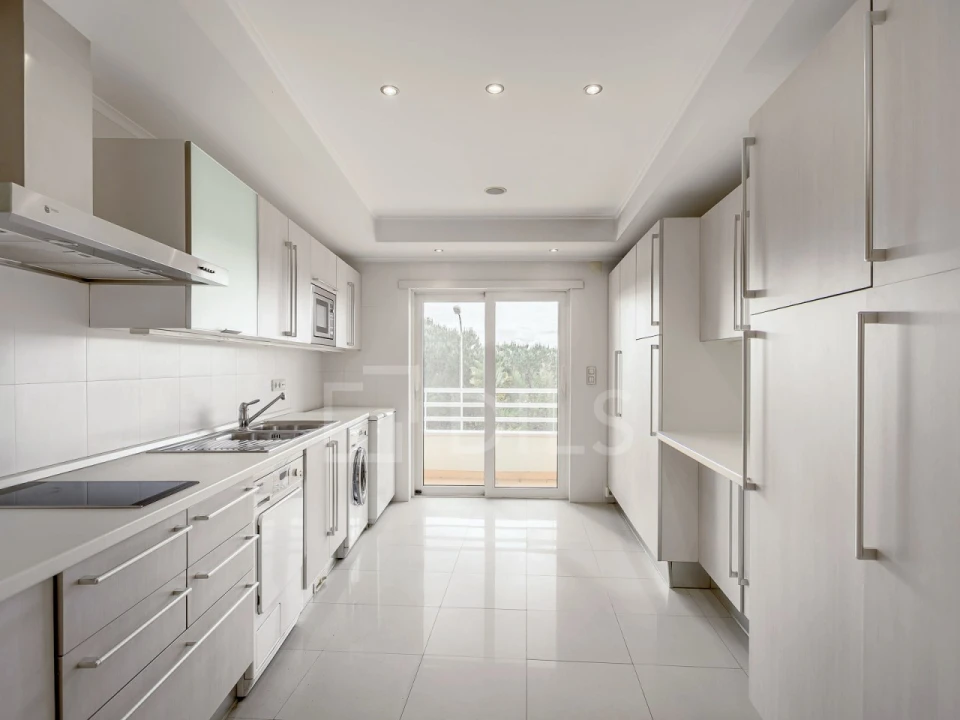 Apartamento T4 para Venda em Algés, Linda-A-Velha e Cruz Quebrada-Dafundo Foto 21