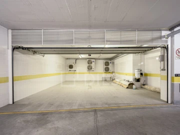 Apartamento T4 para Venda em Algés, Linda-A-Velha e Cruz Quebrada-Dafundo