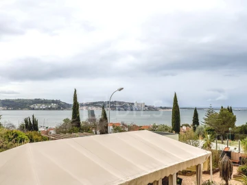 Apartamento T4 para Venda em Algés, Linda-A-Velha e Cruz Quebrada-Dafundo