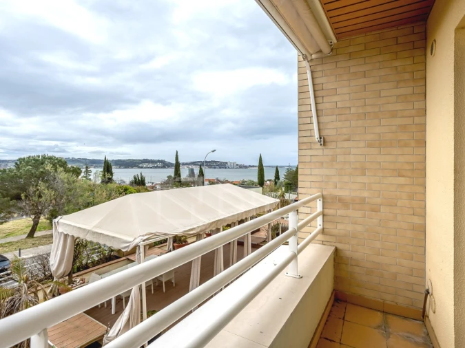 Apartamento T4 para Venda em Algés, Linda-A-Velha e Cruz Quebrada-Dafundo Foto 23