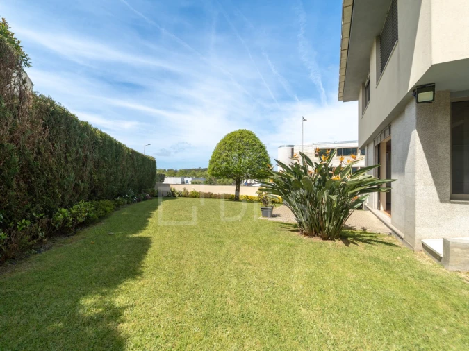 Moradia T4 para Venda em Aldoar, Foz do Douro e Nevogilde Foto 49