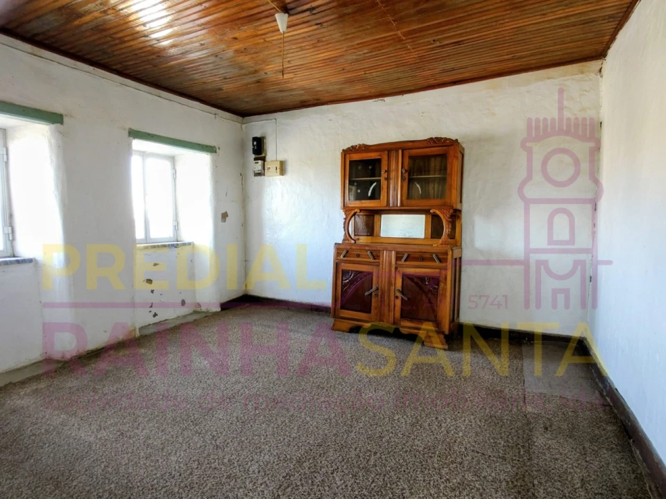 Moradia T2 para Venda em Arrifana Foto 4