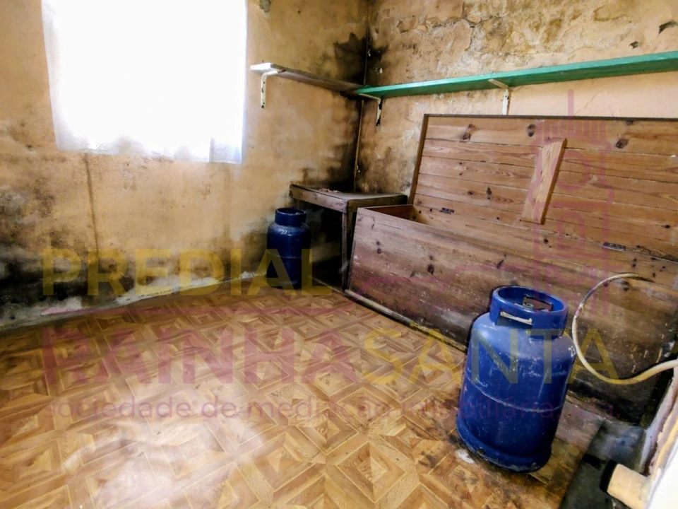 Moradia T2 para Venda em Arrifana Foto 9