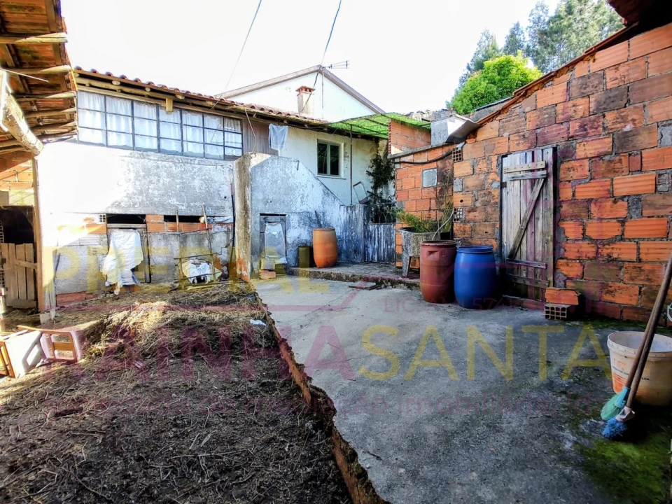 Moradia T2 para Venda em Arrifana Foto 11