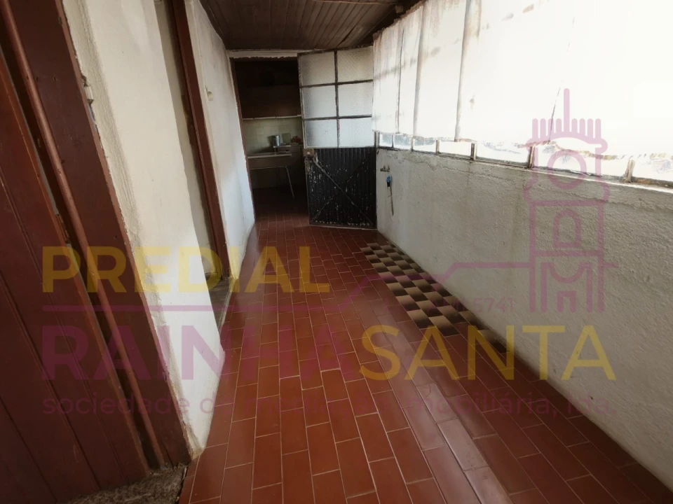 Moradia T2 para Venda em Arrifana Foto 13