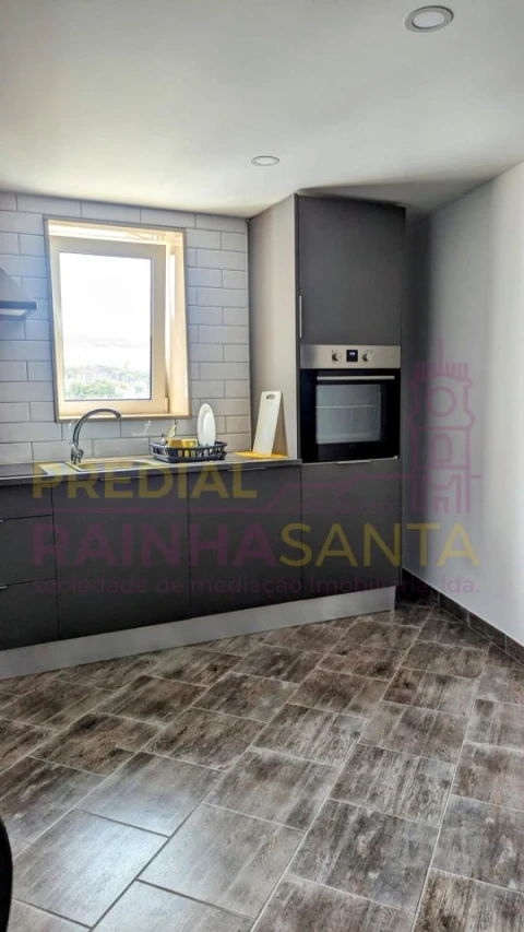 Prédio para Venda em Santa Clara e Castelo Viegas