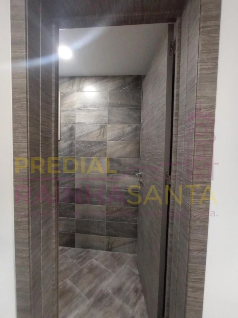Prédio para Venda em Santa Clara e Castelo Viegas