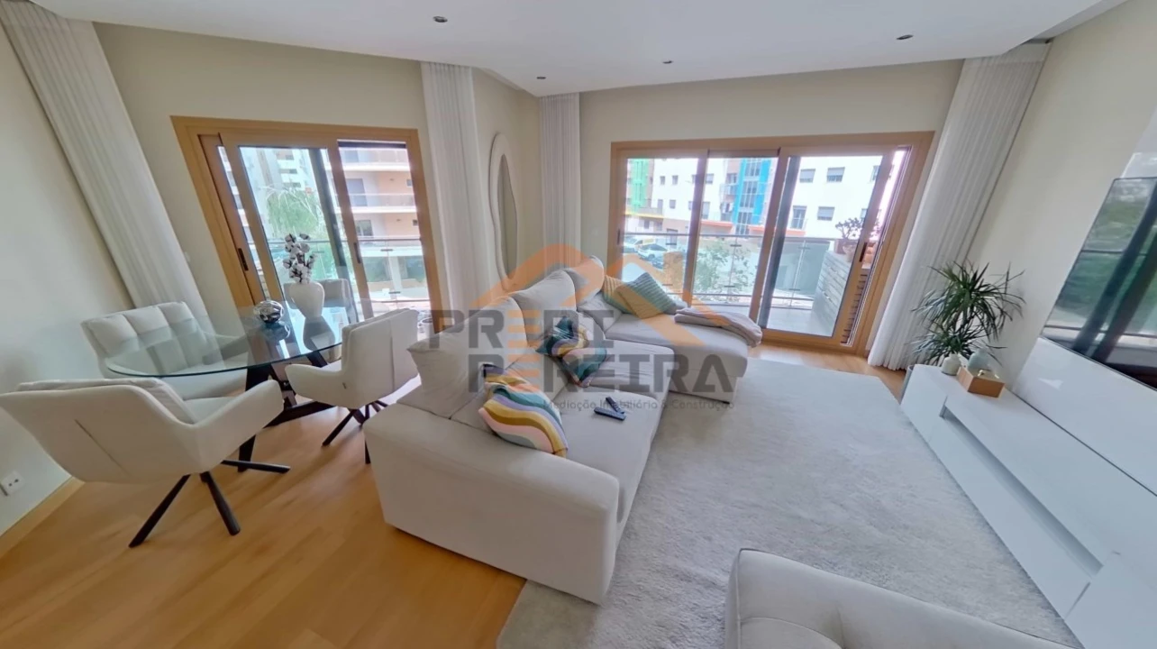 Apartamento T2 para Venda em Ramada e Caneças Foto 1