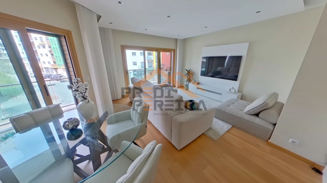 Apartamento T2 para Venda em Ramada e Caneças Foto 4