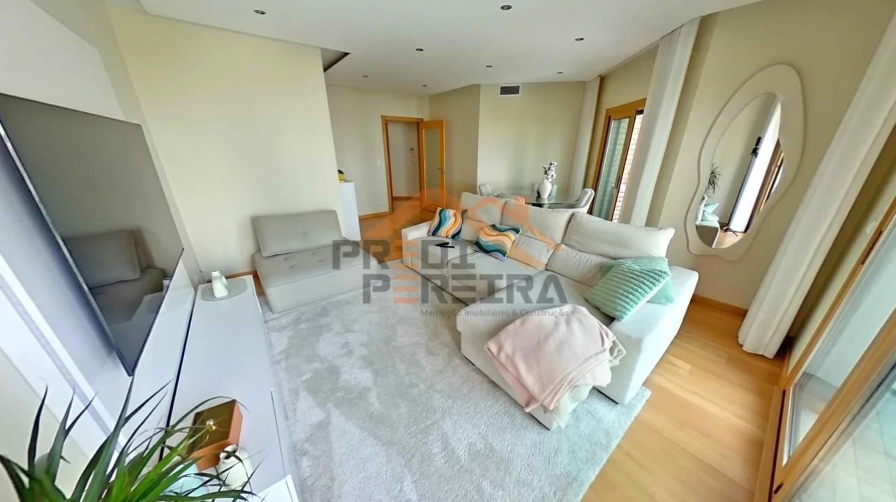 Apartamento T2 para Venda em Ramada e Caneças Foto 5