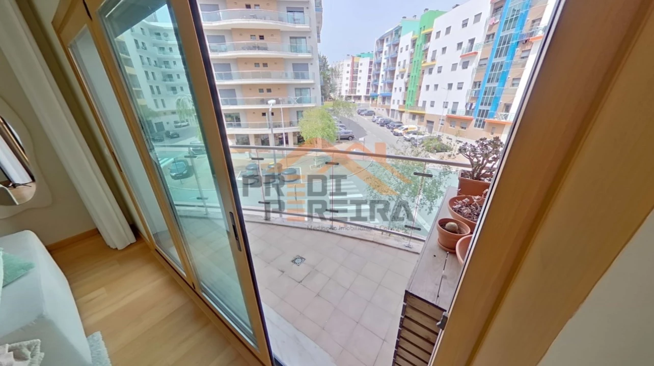 Apartamento T2 para Venda em Ramada e Caneças Foto 7